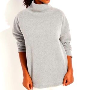 Funnel neck heathered gray fleece top medium vineyard vines sweater pullover
